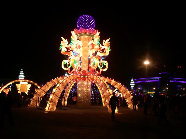 4号璀璨之夜--直径15米高10米